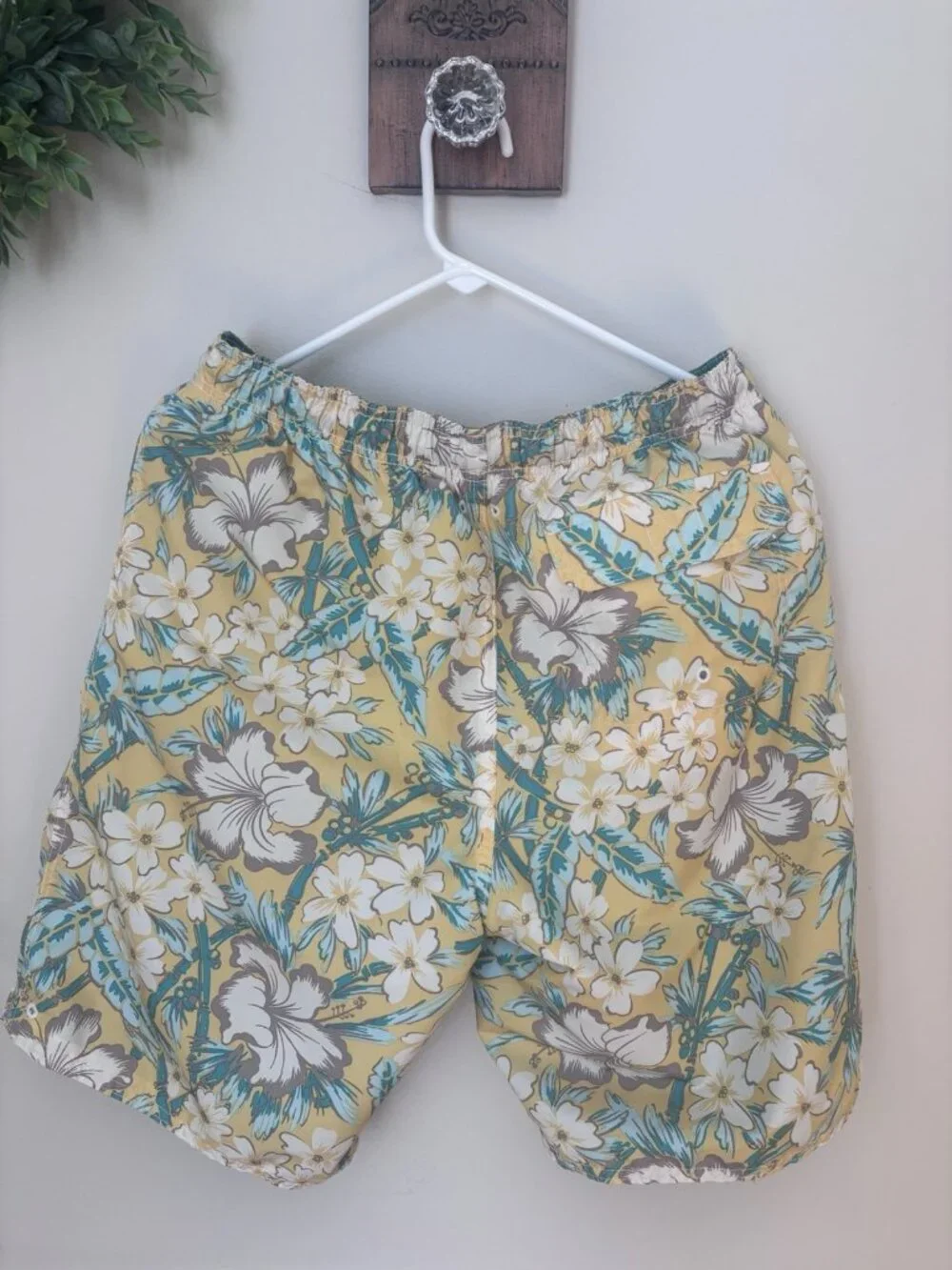 Lands' End Mens Size M Reversible Swim Trunks Green Yellow Floral Pockets